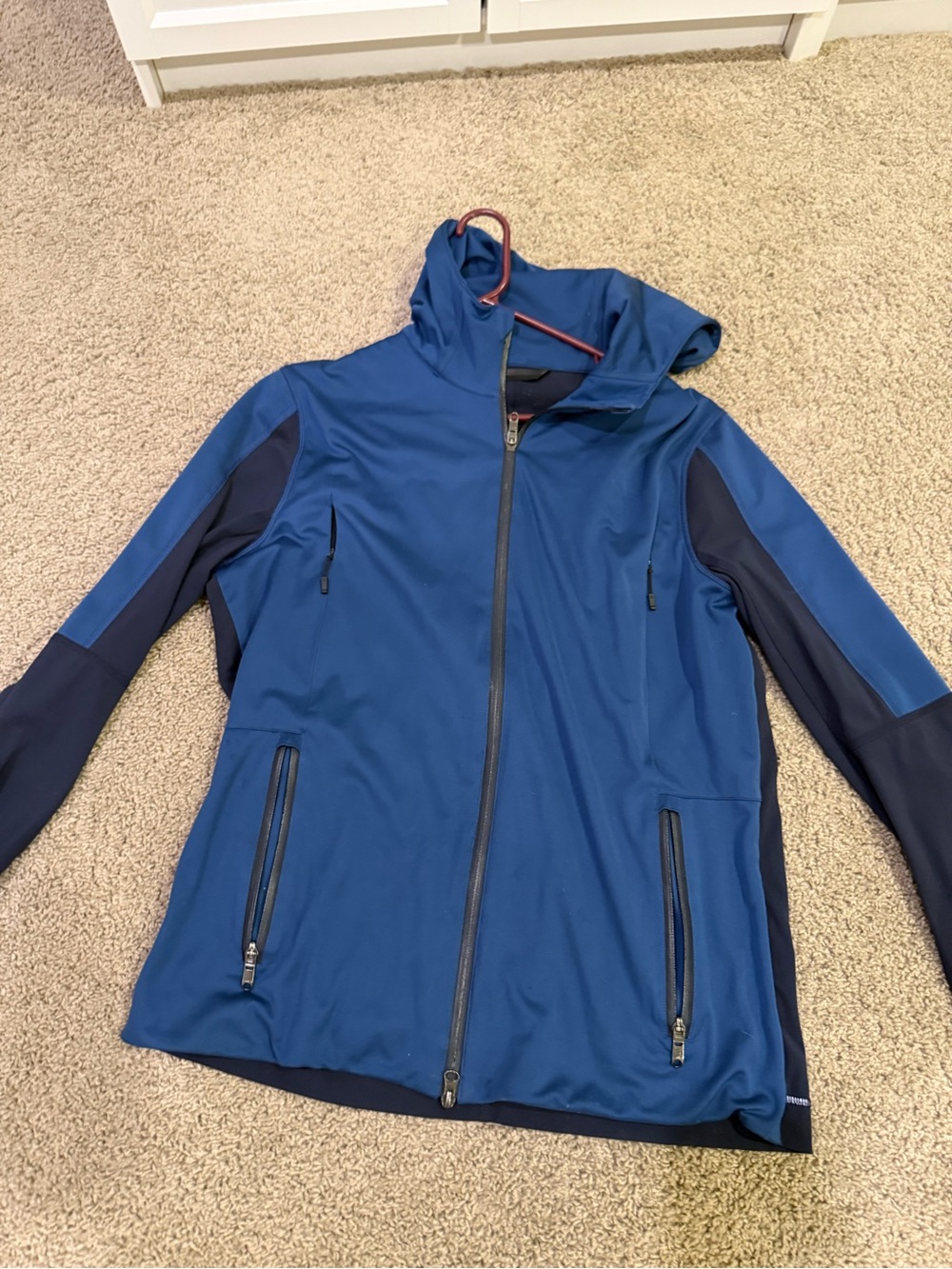 lululemon athletica Men's Blue Hooded Softshell Jacket with Navy Panels